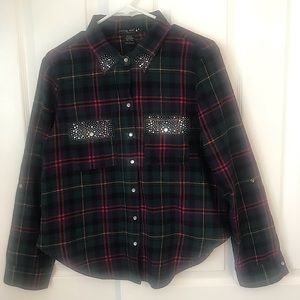Living Doll Women’s Flannel Shirt in multi-color plaid. Size: L